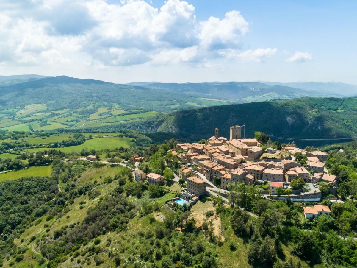 Belvilla By Oyo Cennini Montecastelli Pisano Bagian luar foto